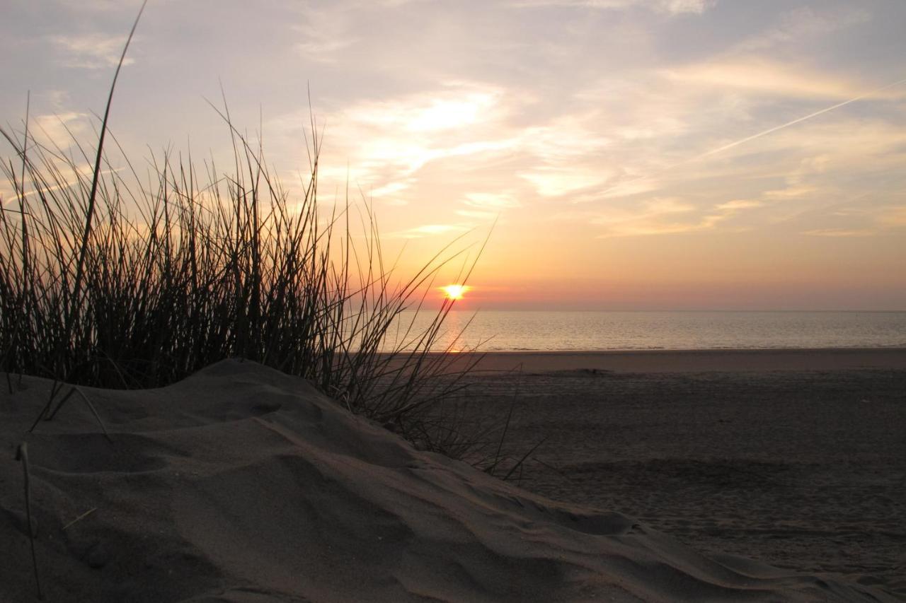 Vakantiebungalow Mee Naar Ouddorp Aan Zee Esterno foto