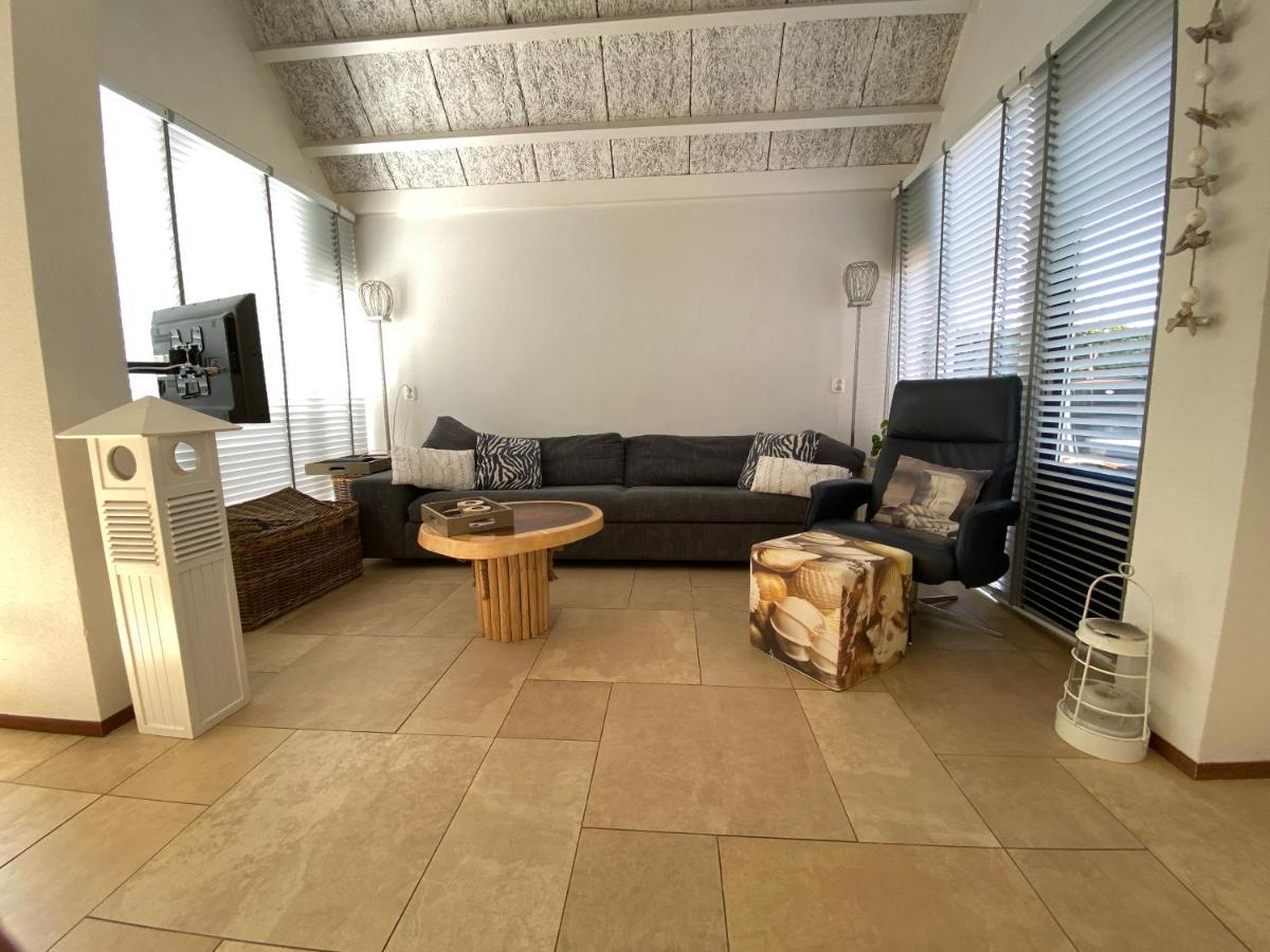 Vakantiebungalow Mee Naar Ouddorp Aan Zee Esterno foto