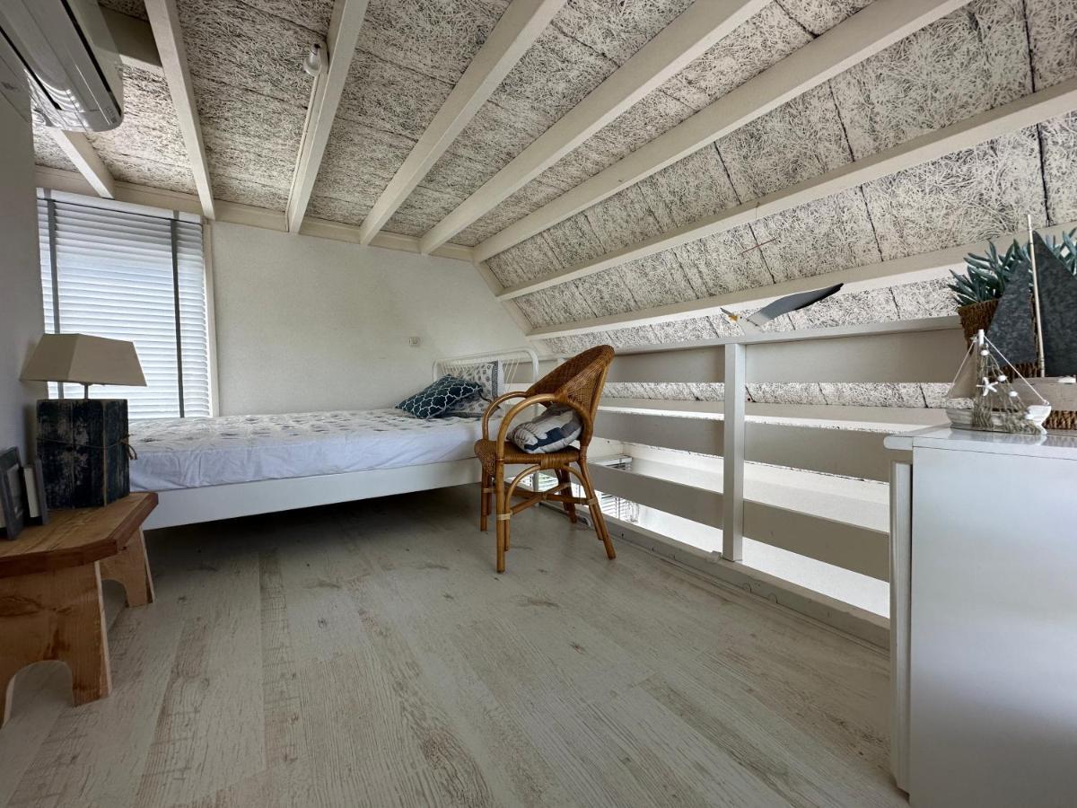 Vakantiebungalow Mee Naar Ouddorp Aan Zee Esterno foto